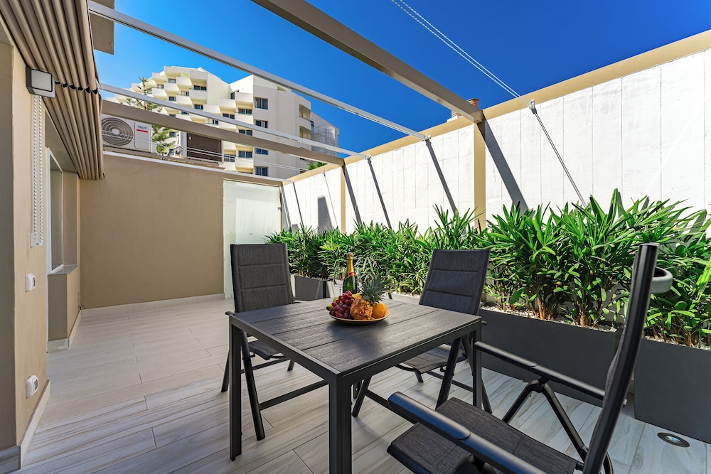 BAL Apartments - Adults Only