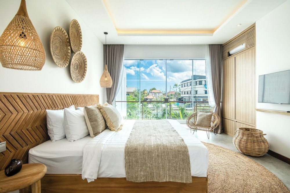 Brand New 4br Villa 400 to Finns Canggu