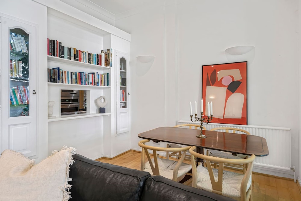 2-bed Knightsbridge Home