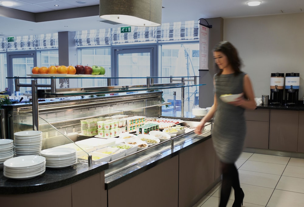 Luton Vacations - Hilton Garden Inn Luton North, United Kingdom - Property Image 31