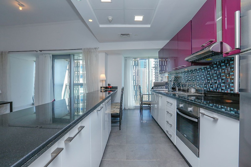 Kennedy Towers - Cayan Tower