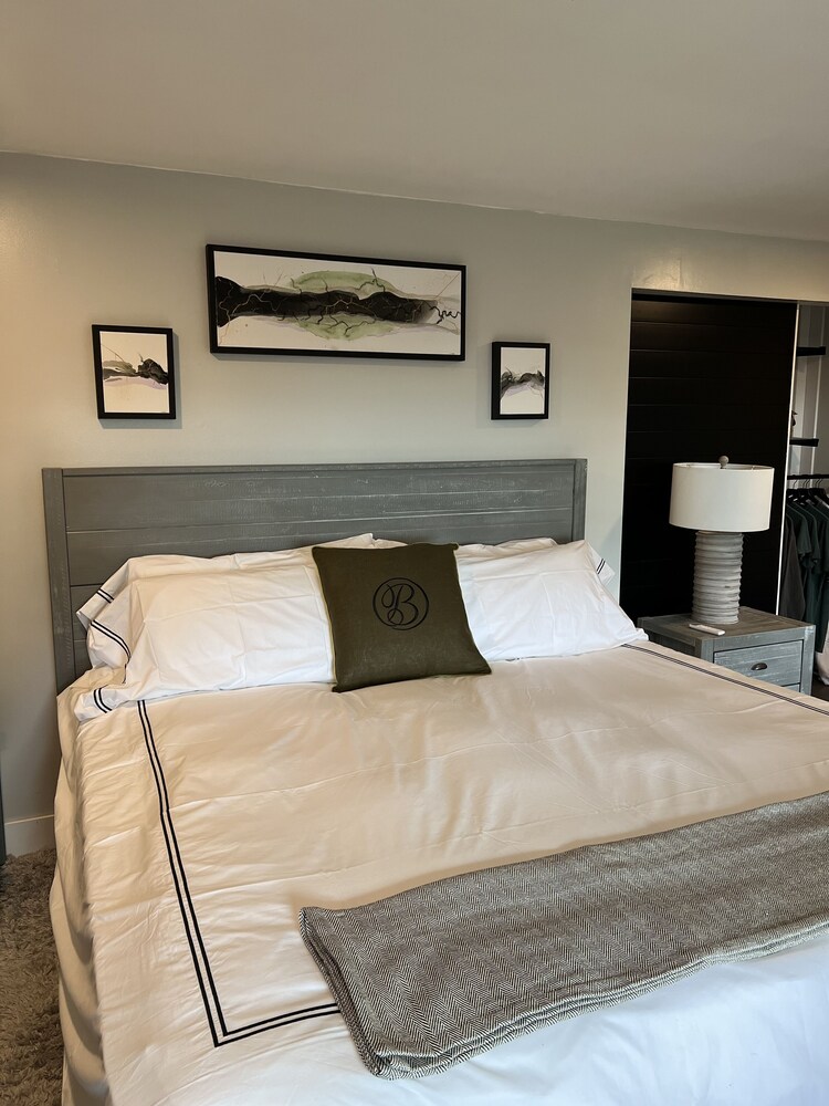 Brattleboro Vacations - The Brattleboro - Property Image 3