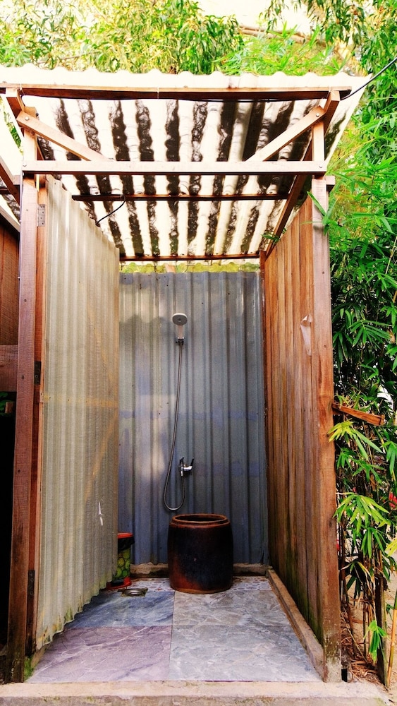 Hang Sói Glamping