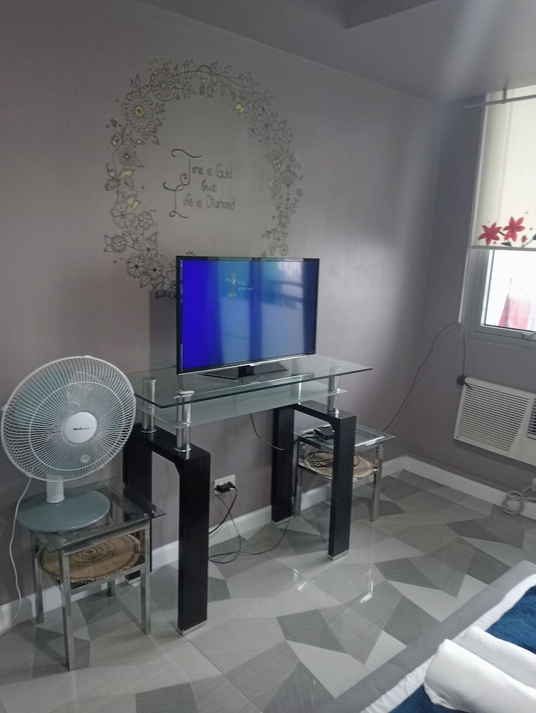 Rio East Tower - Azure Urban Resort