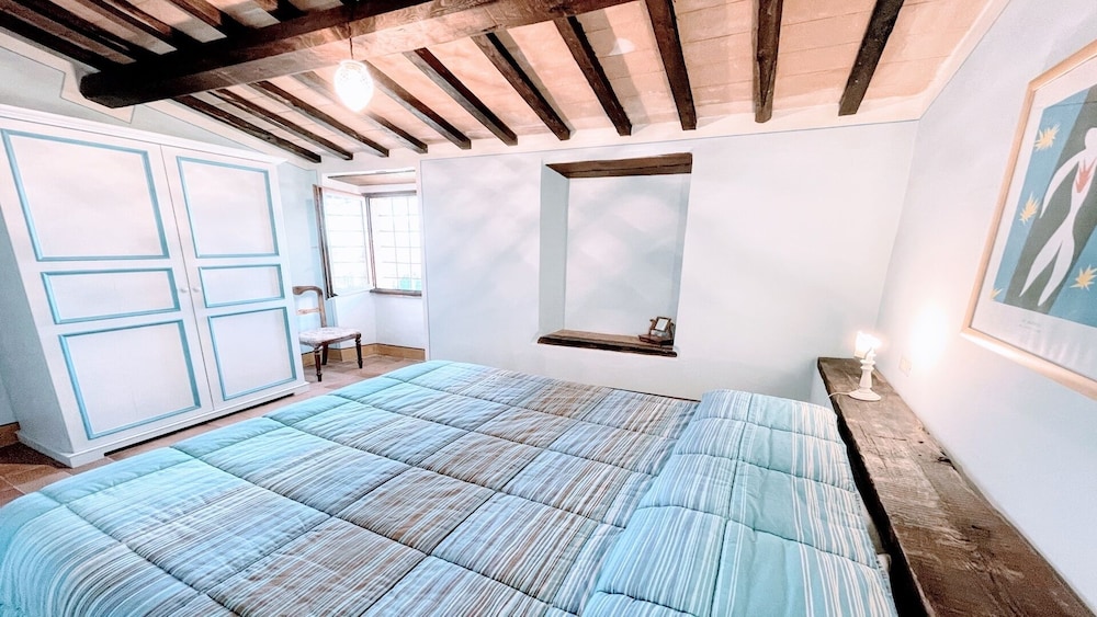 Open Pool Villa in Italy - Spoleto Umbria - Property Image 84