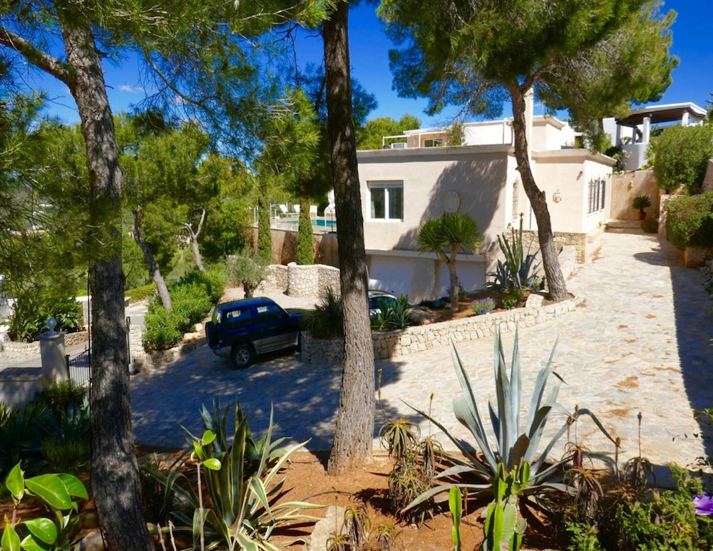 Villa With Golf-course Views