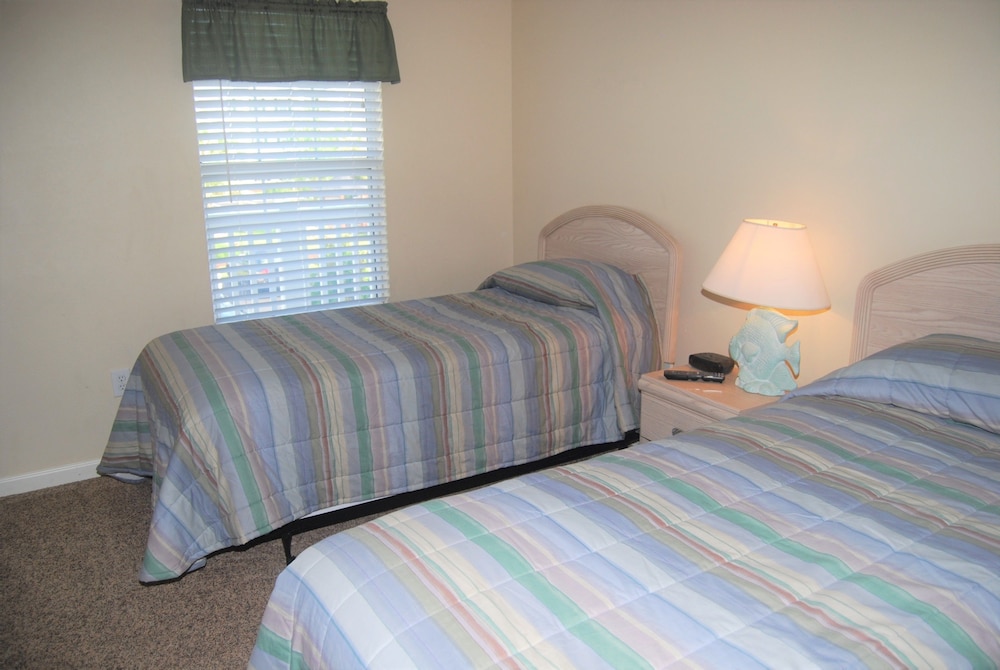 Fairways At Riveroaks 23d 3 Bedroom Condo by RedAwning
