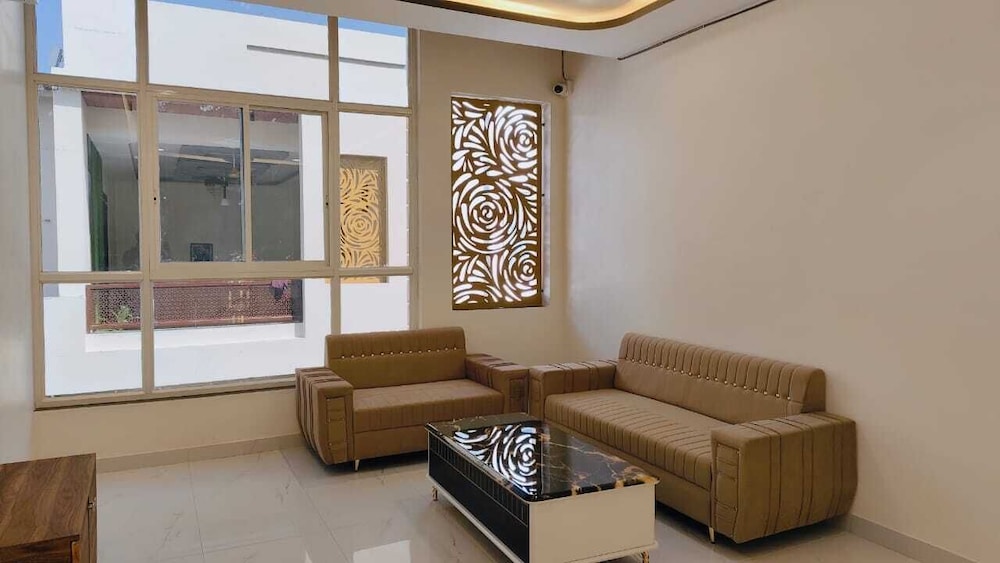 Hotel Signature