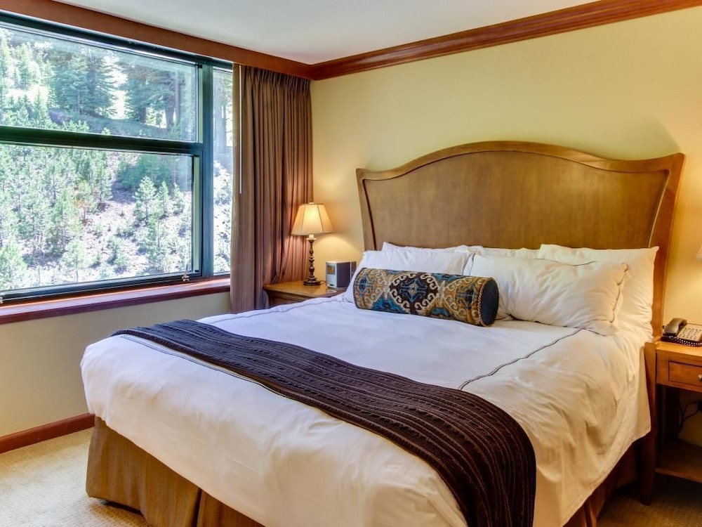 Lake Tahoe Vacations - Resort at Squaw Creek 345 and 347 - Property Image 24