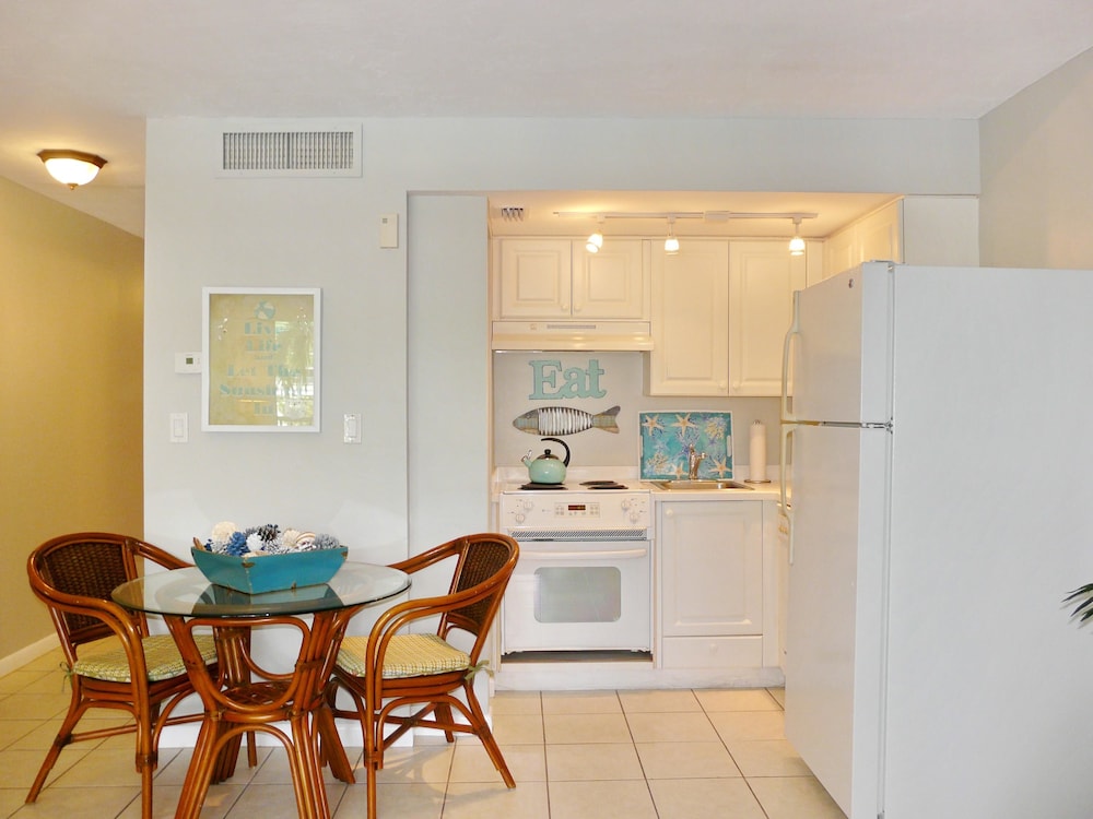 Idyllic Inland Condo With Pool and Beach Access view 5