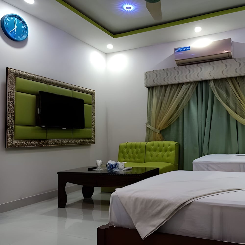 Lavish Inn Guest House