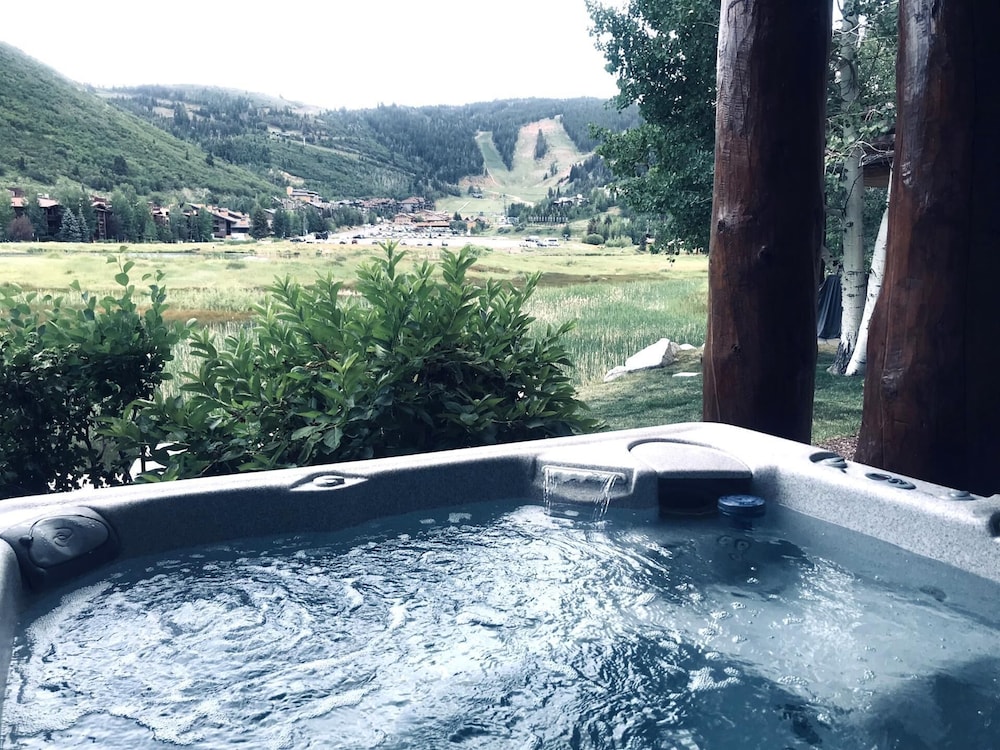 Deer Valley Bct-501 Hot Tub KBM Resorts