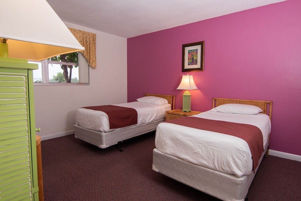 Palm Beach Waterfront Suites