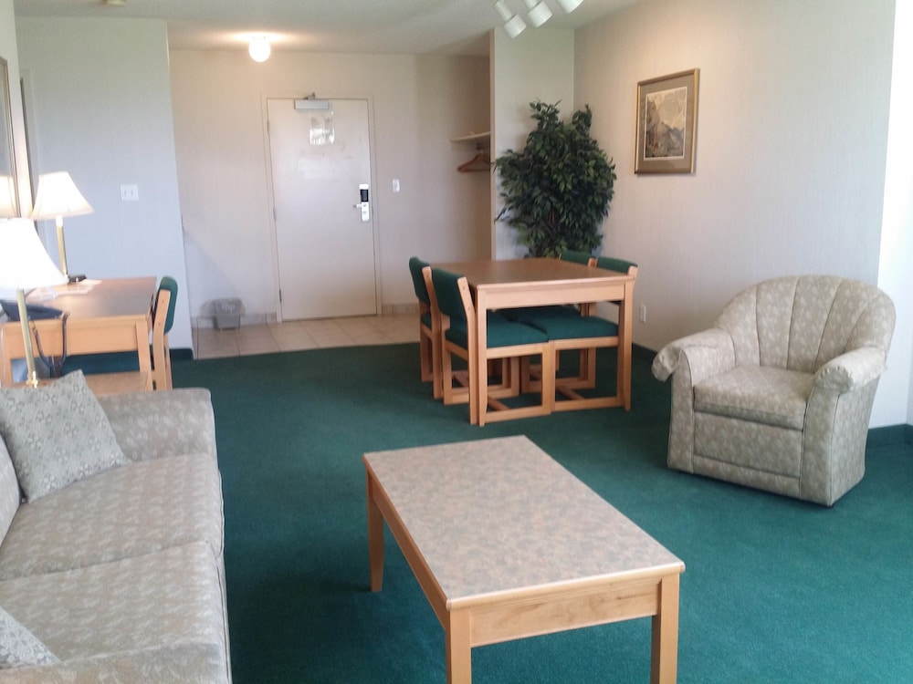 Tamarack Motor Inn