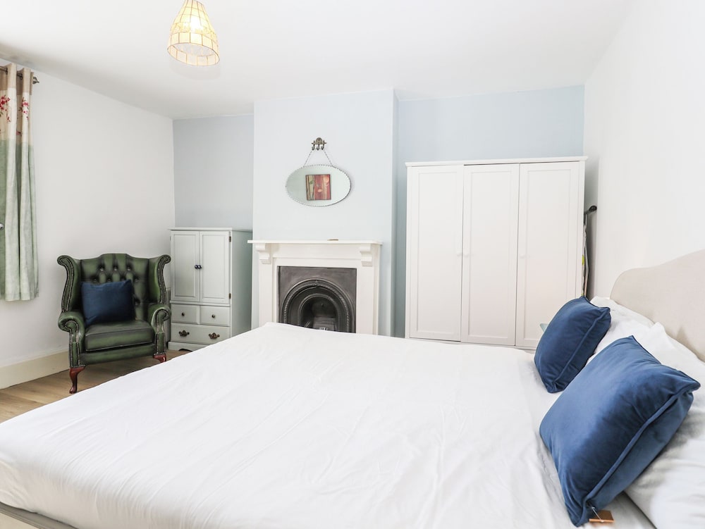 Goldhurst Apartment