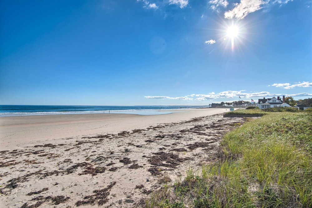 Expansive Beachfront Retreat w/ Outdoor Shower - Property Image 32