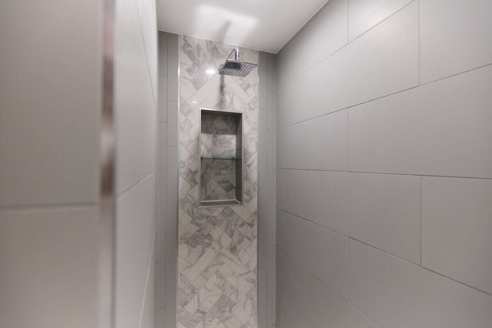 The Westbourne Park Place - Elegant 3bdr Flat