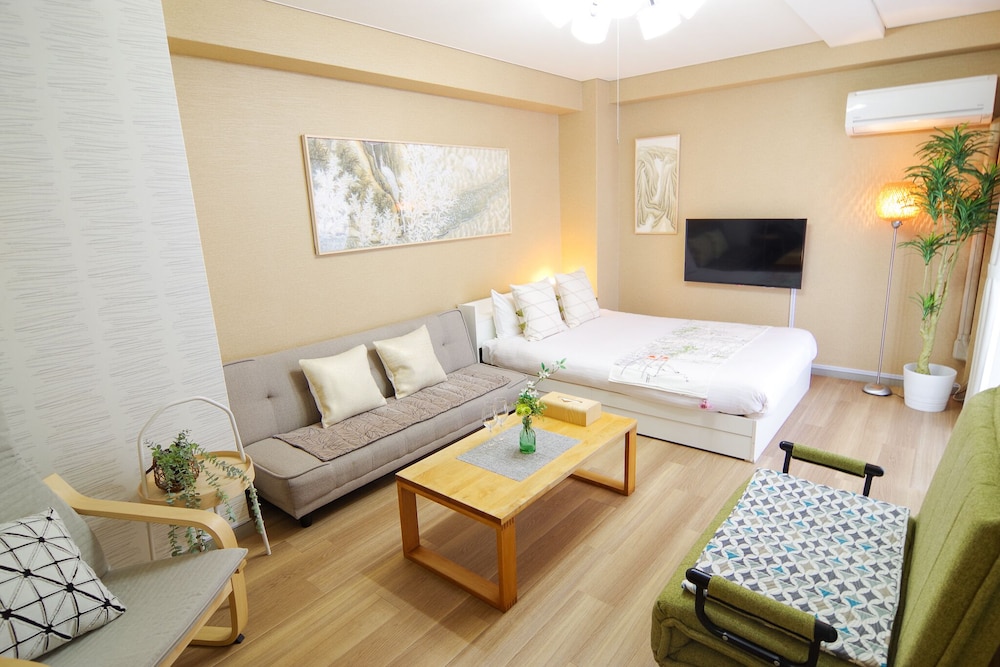 Nipponbashi Art Hotel