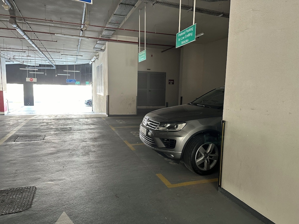 Luxurious and Spacious one Bedroom Apartment in the Heart of Dubai