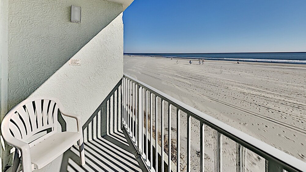 Sands Beach Club 123 2 Bedroom Condo