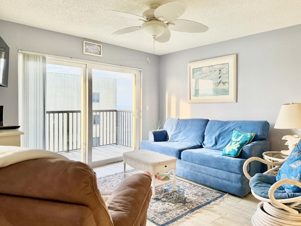 King bed Oceanview Daytonabeach