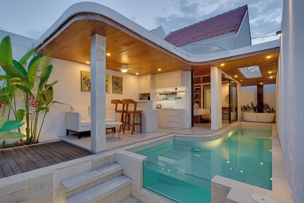 LaLuxe Villa and Residence
