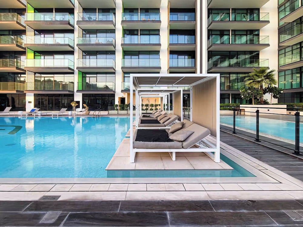 Luxury 1BR 2 Baths JVC