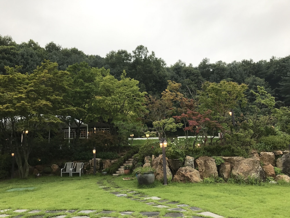 Oikos Leisure Pension
