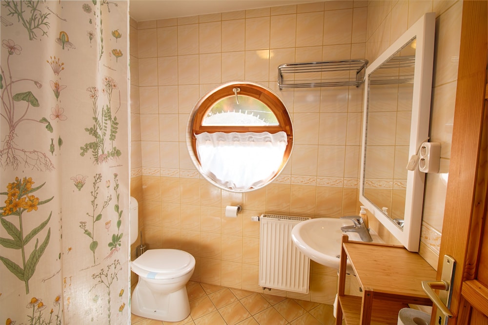 Erdei Guesthouse