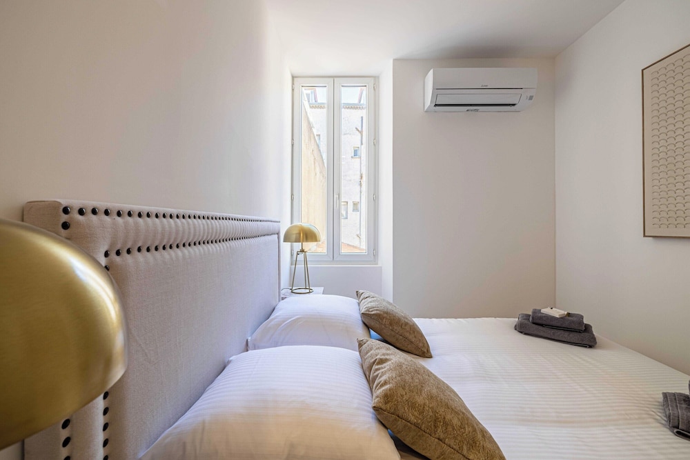 Splendid 90m2 Apartment Coeur de Cannes view 2
