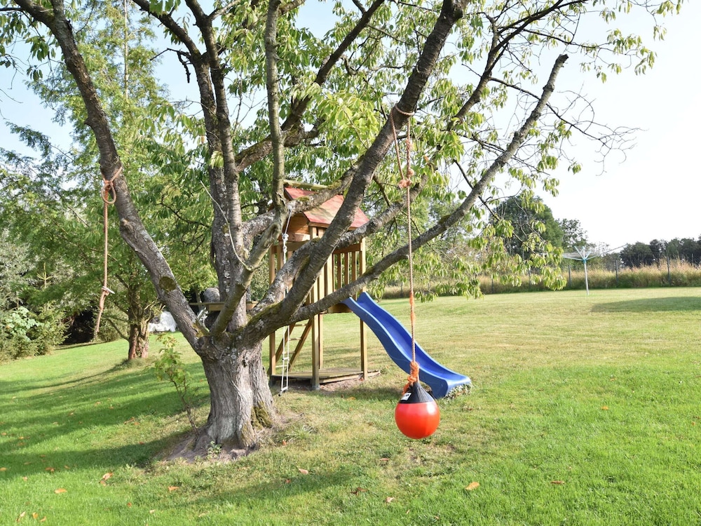 Lovely Bungalow near Sea in Elmenhorst view 2
