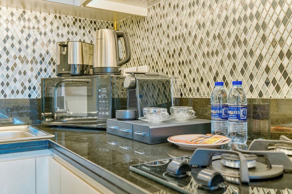 PVH - Contemporary 2BR - Aykon Tower C