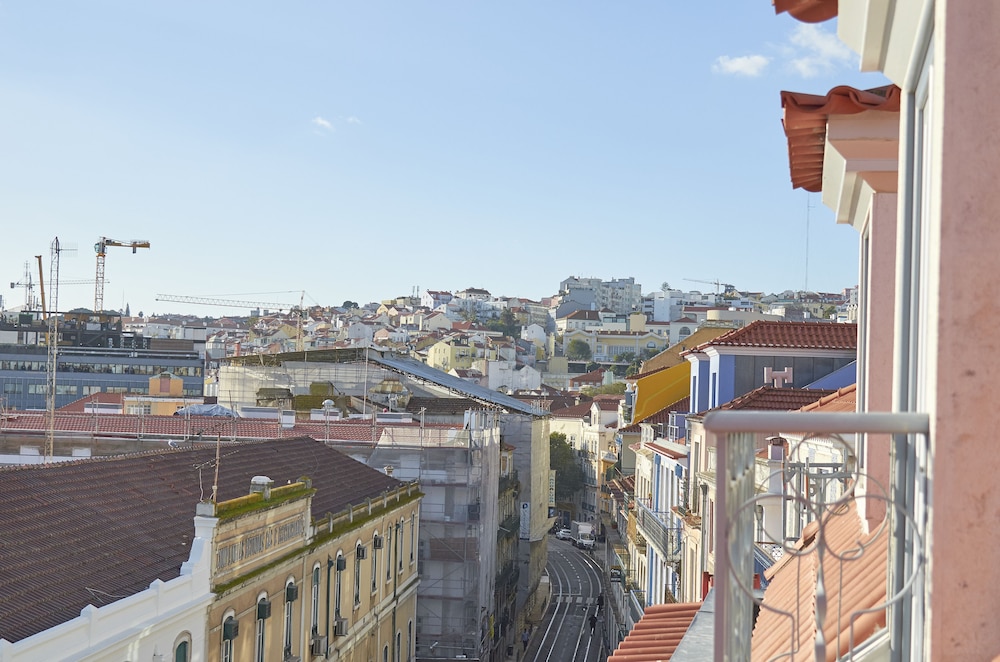 Lisbon Five Stars Apartments - Bica 246