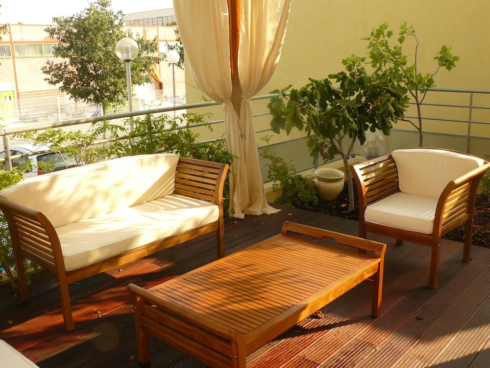 Montpellier Vacations - Villa Bellagio Montpellier - Property Image 6