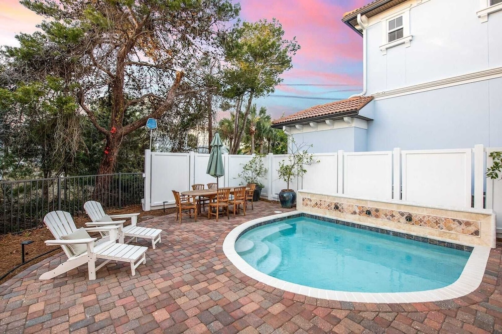 Skinny Love 30a by Avantstay Private Heated Pool Block to the Beach