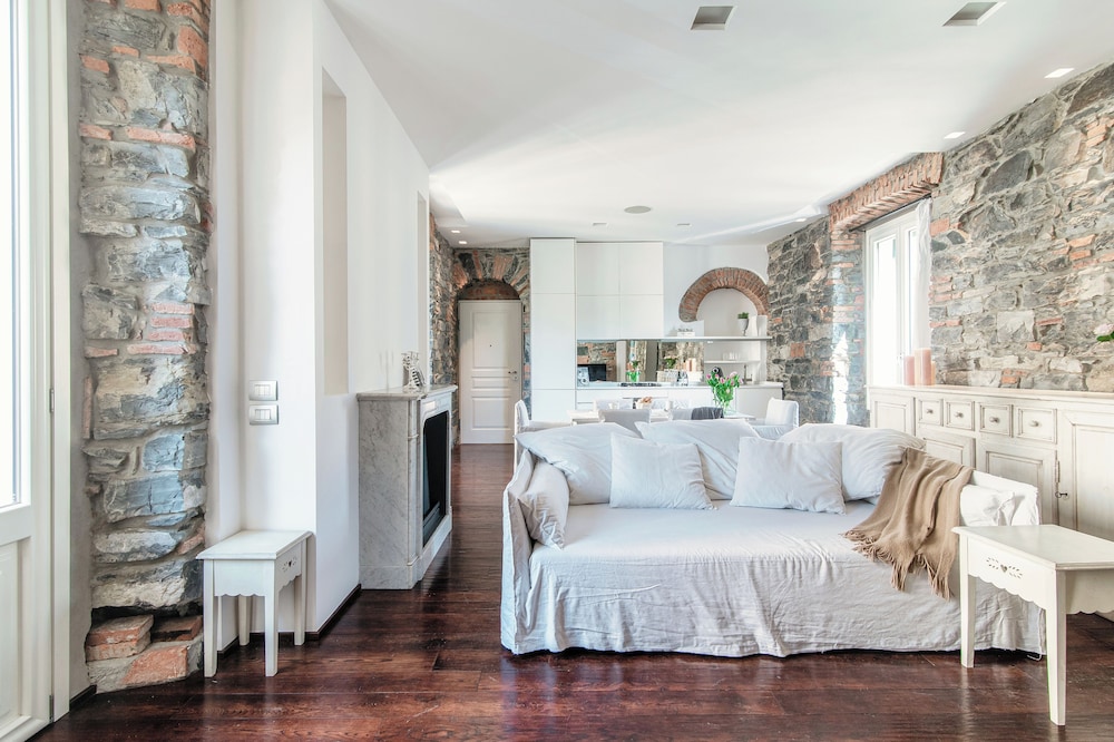 Stunning Central Como apt by JOIVY