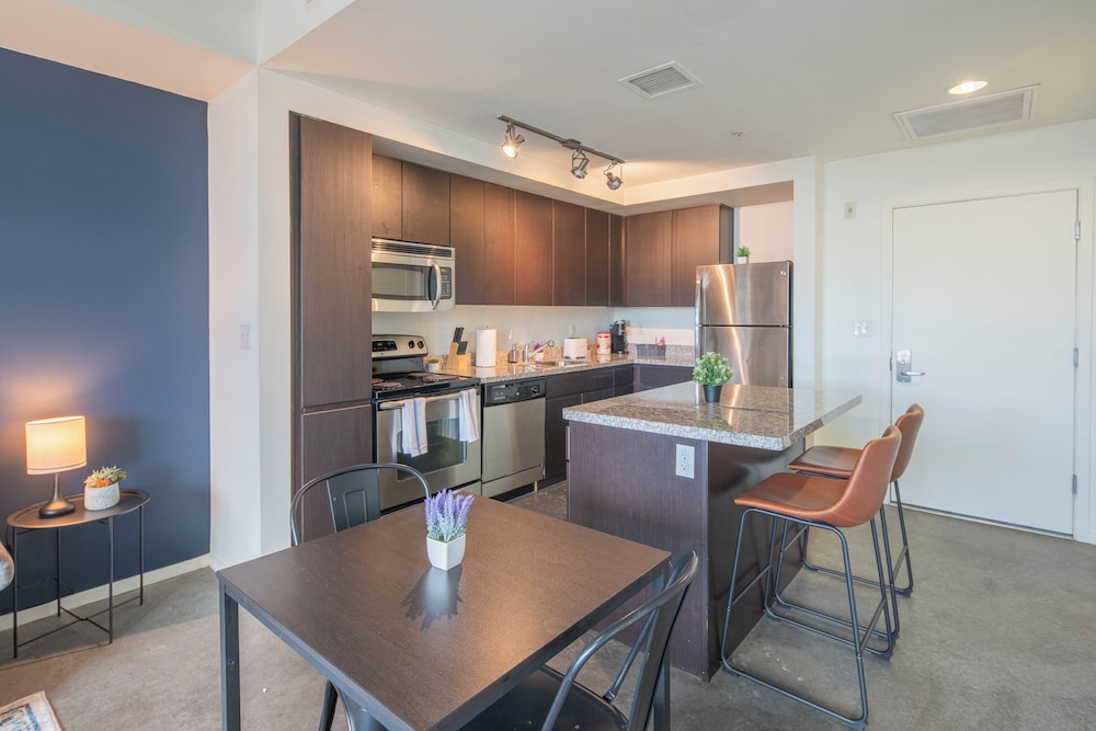 ROVE LIVING/KL - Roosevelt Point