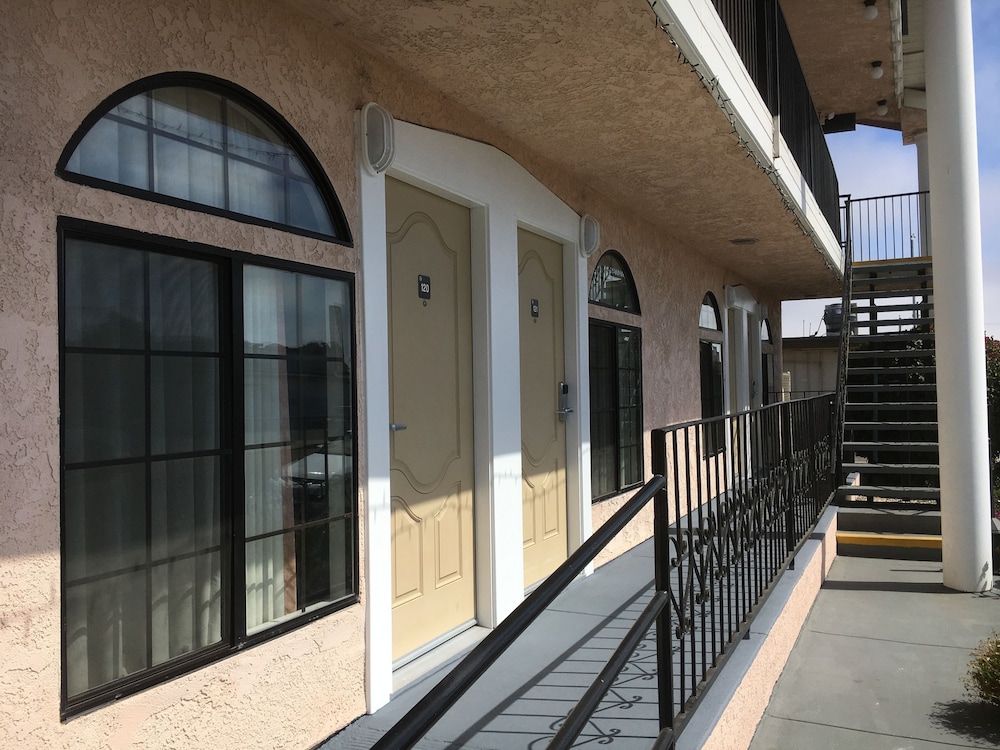 Seaview Inn