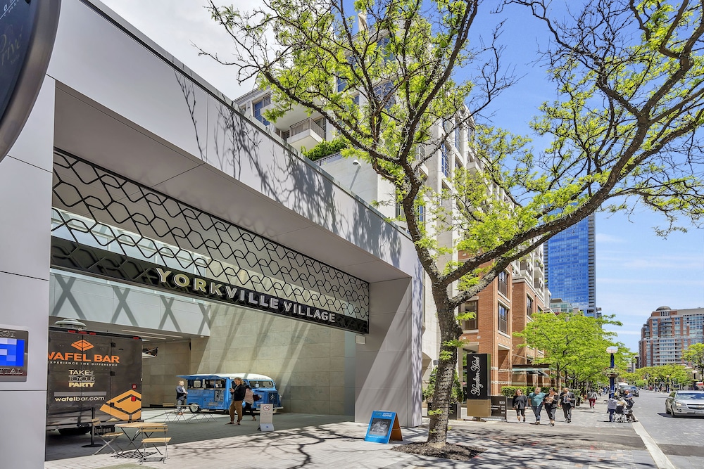 QuickStay Yorkville Paradise - Yonge & Bloor-0