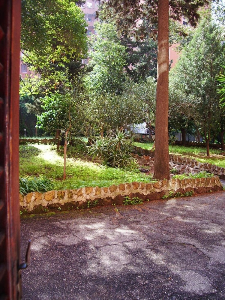 Holiday Home Roma Night and Day