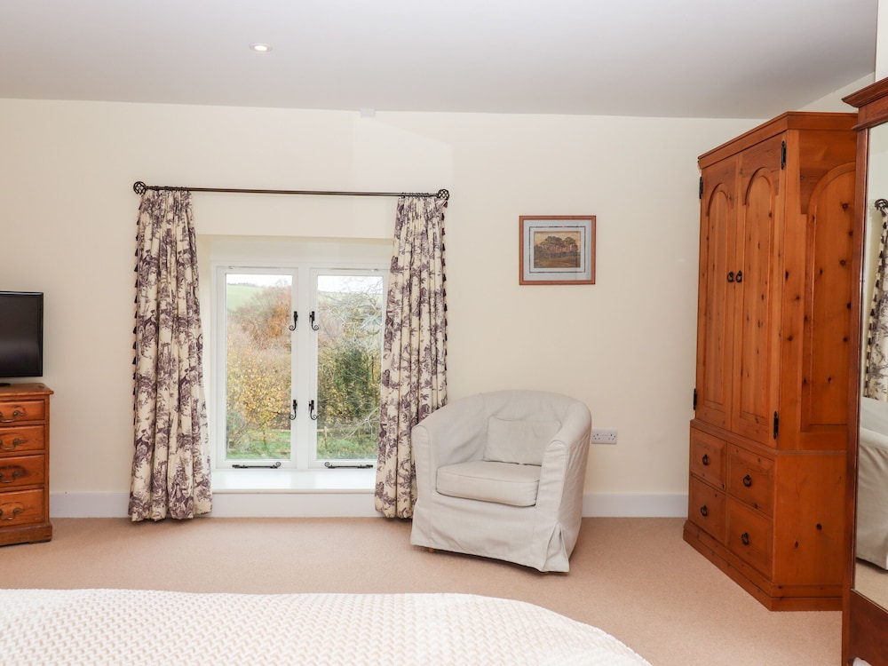 Dishcombe Cottage