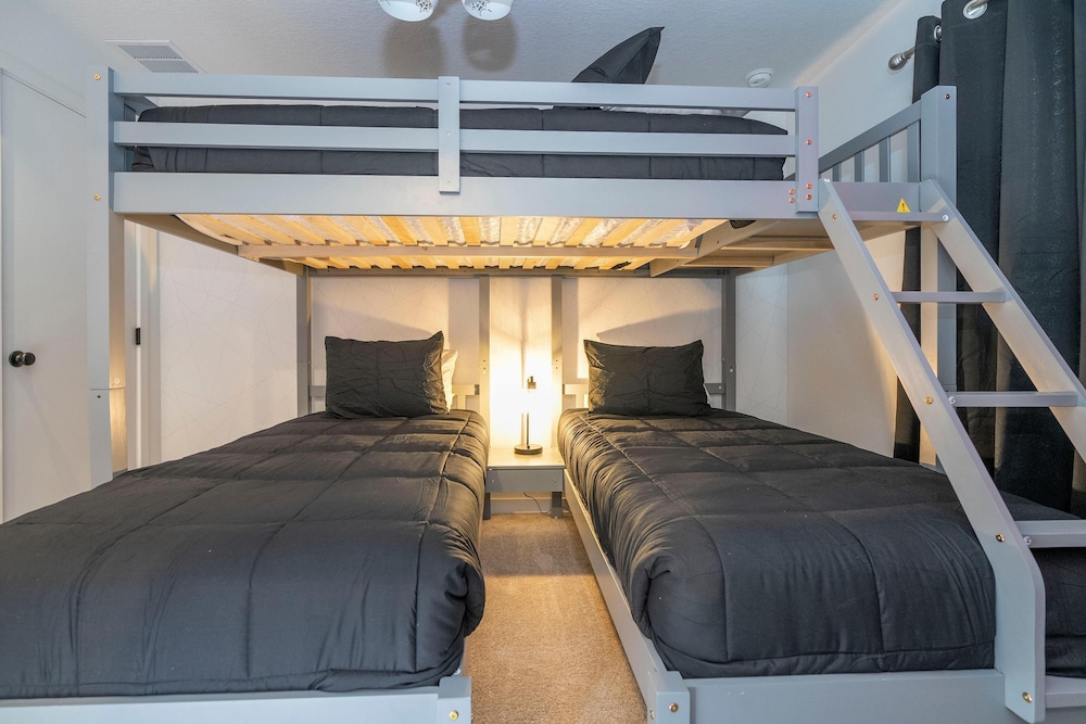 8761 ZD - 3 BD The Hub Paradise Cozy Place