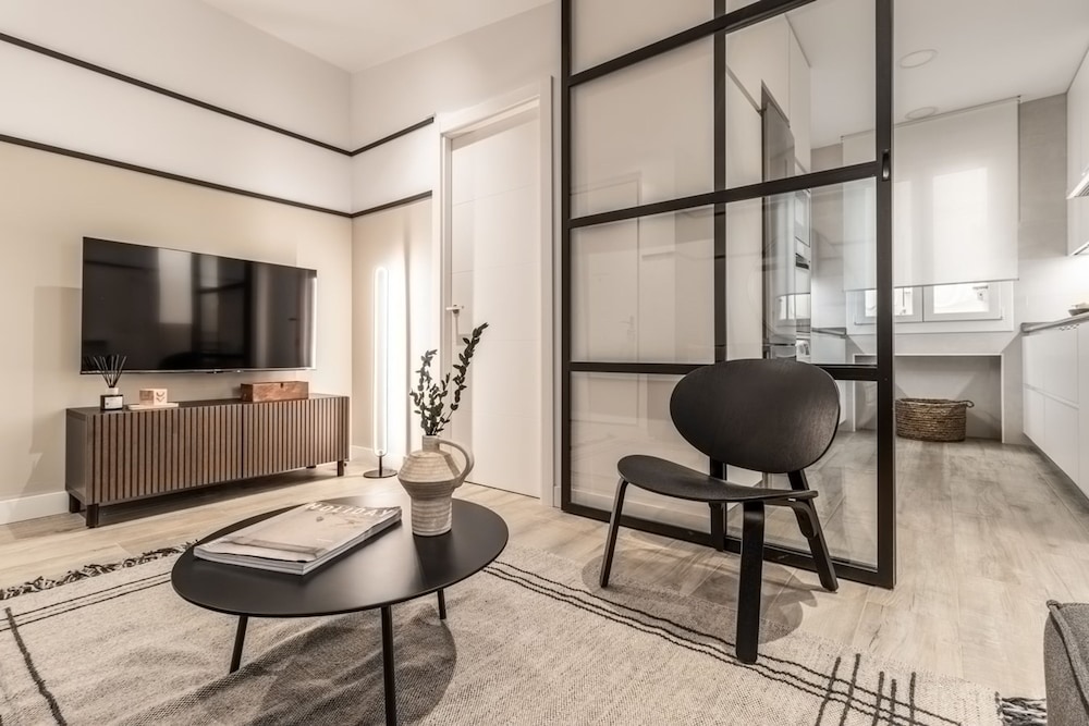 Emba - 2 Bedrooms Apartment in Lista
