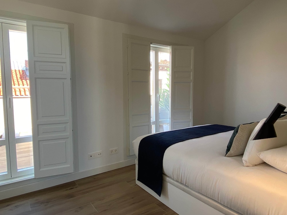 w Dreamy 1BR With Terrace in Chueca