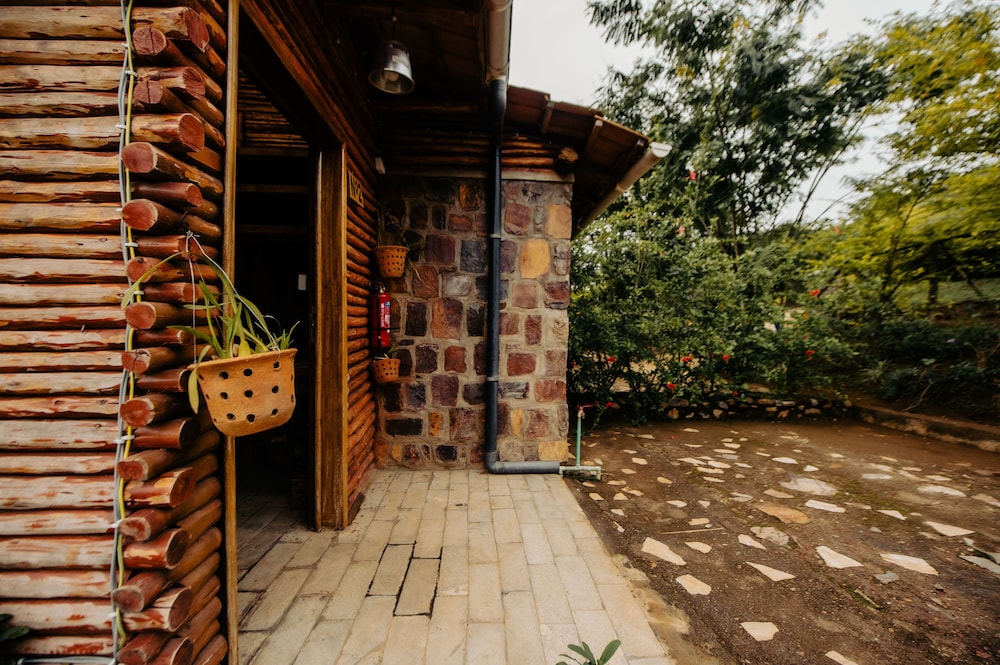 Vintage Cottage