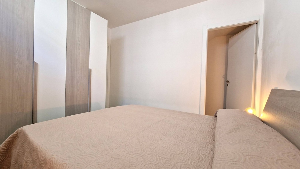 Villetta Charme 2 in Capilungo 5 Guests by the sea