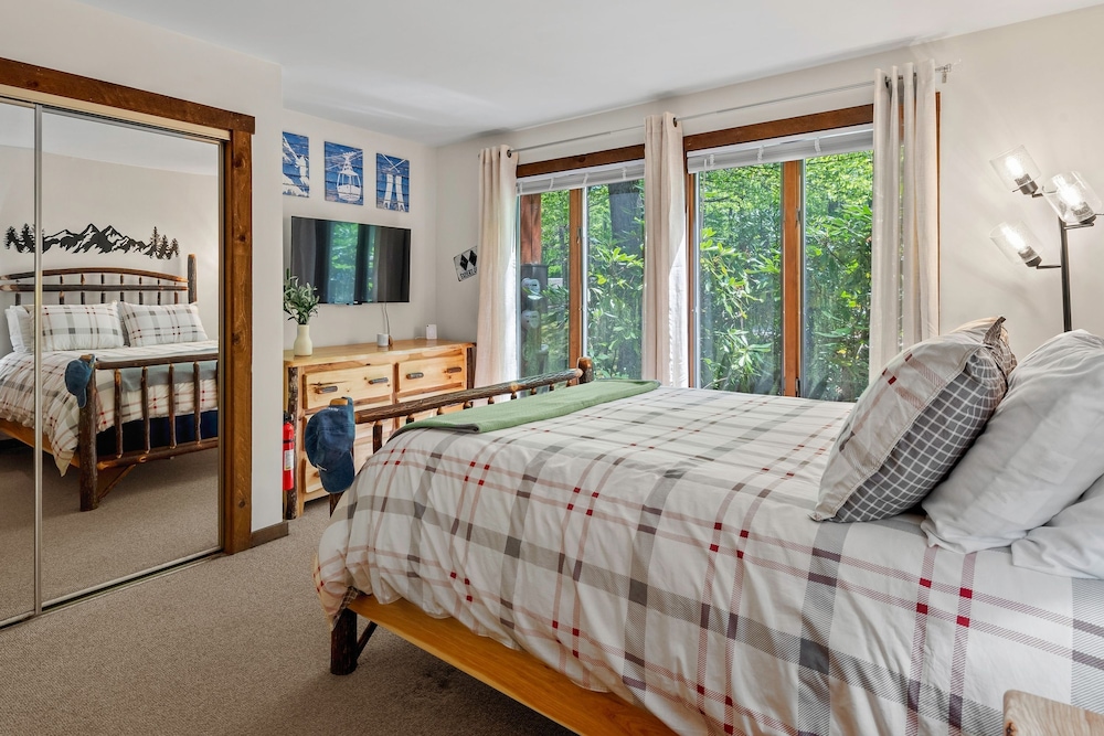 Doe s Delight by Avantstay Peaceful Lake Retreat
