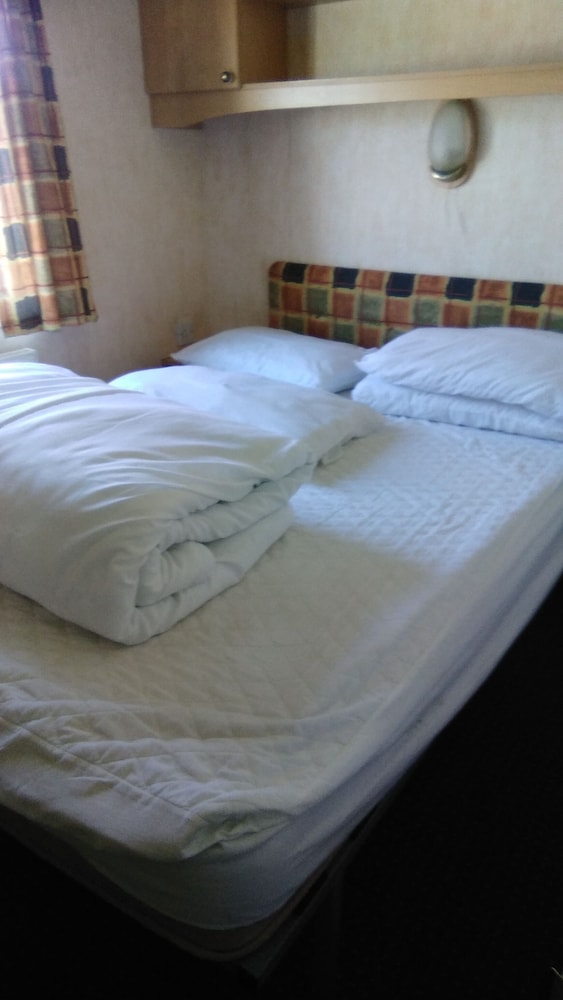 Inviting 3 Bedrooms Caravan gas Central Heating view 5