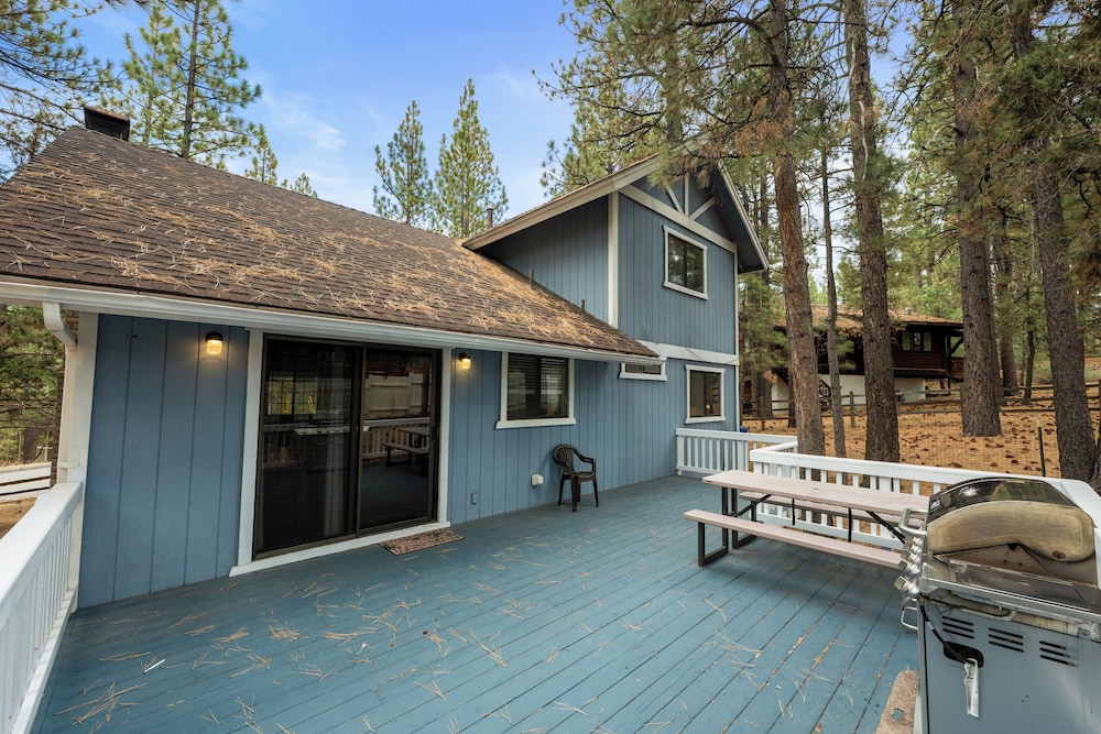 Bear Woods 3BR Retreat