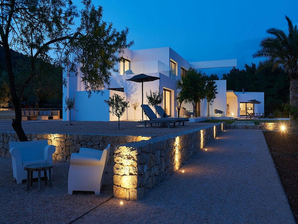 Holiday Home With Outdoor Cinema